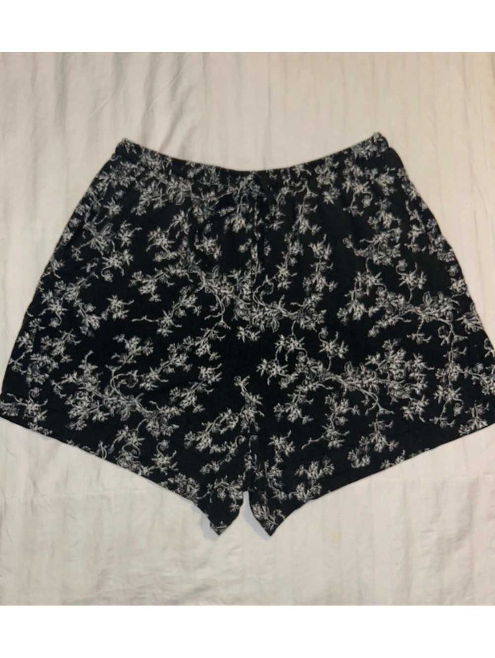 Torrid Elastic Waist Shorts Sz 0